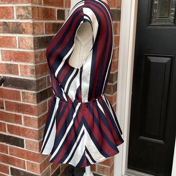 Express Asymmetrical Top - Picture 4 of 8